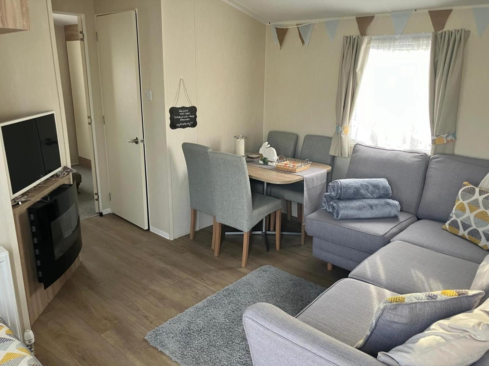The Hideaway Cabin Seasalter ภายนอก รูปภาพ